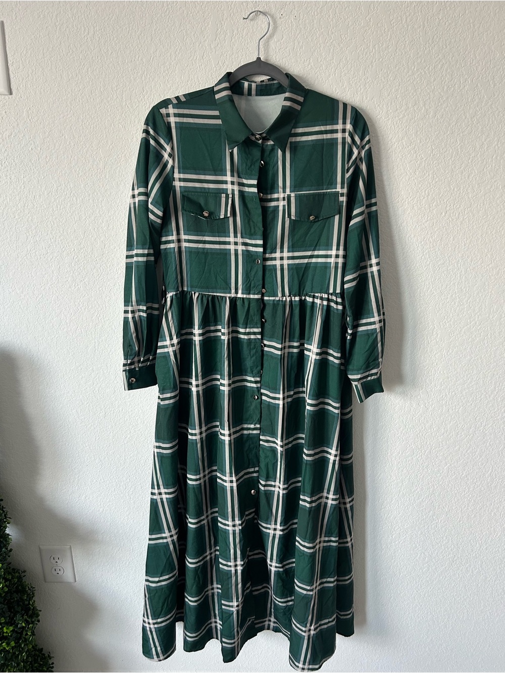 Green Plaid Button-Down Maxi Shirt Dress - Size Medium